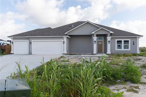 702 Mama Fefi Dr, Corpus Christi, TX, 78414-2498 | Card Image