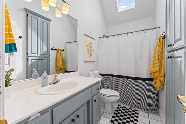 Bathroom 2 | Image 22