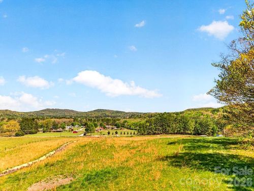 000 Etowah School Road, Hendersonville, NC, 28739 | Card Image