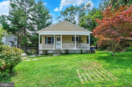 101 Schoolhouse Ln, WINDSOR, PA, 17366-9411 | Card Image