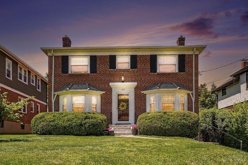 909 Ellison Ave, Cincinnati, OH, 45226-1208 | Card Image