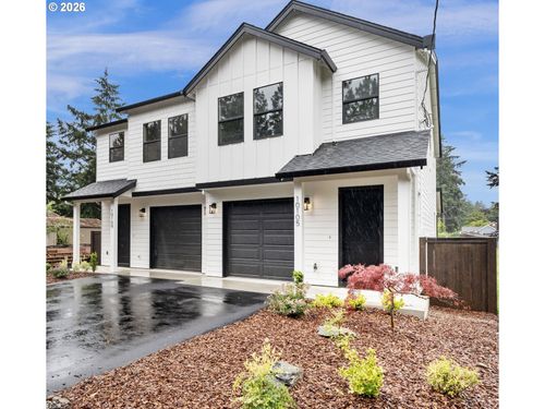 10105 Se 72nd Ave, Milwaukie, OR, 97222-1812 | Card Image