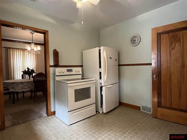 915 Armstrong Blvd S, House other with 3 bedrooms, 3 bathrooms and null parking in Saint James MN | Image 12