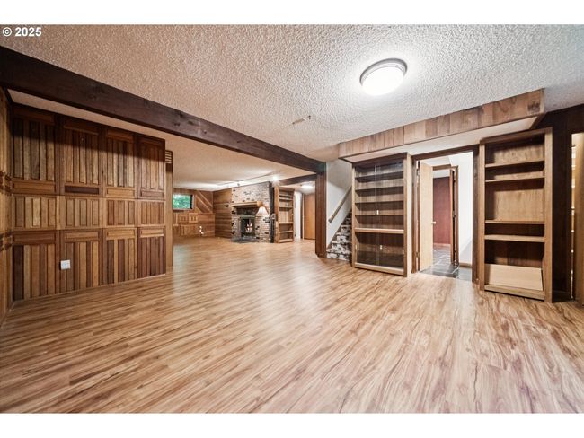 Family Room | Image 16