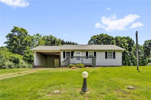 5527 Nc 8 Hwy S, Germanton, NC, 27019-8266 | Card Image