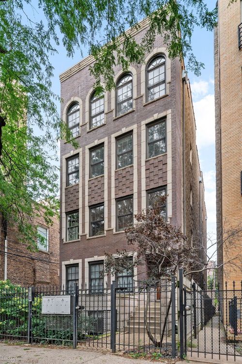 3-1547 N Hudson Ave, Chicago, IL, 60610-1129 | Card Image