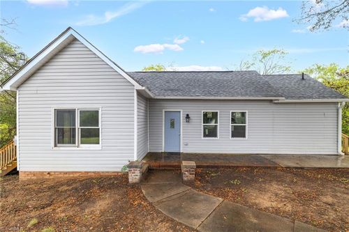 744 Caleb St, Eden, NC, 27288-2563 | Card Image