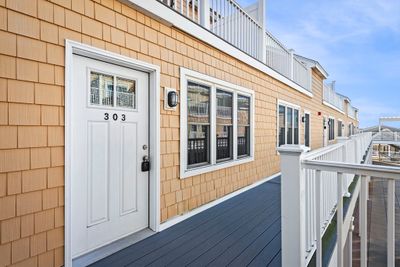 303 - 128 Ashworth Ave, Condo with 3 bedrooms, 2 bathrooms and 2 parking in Hampton NH | Image 3