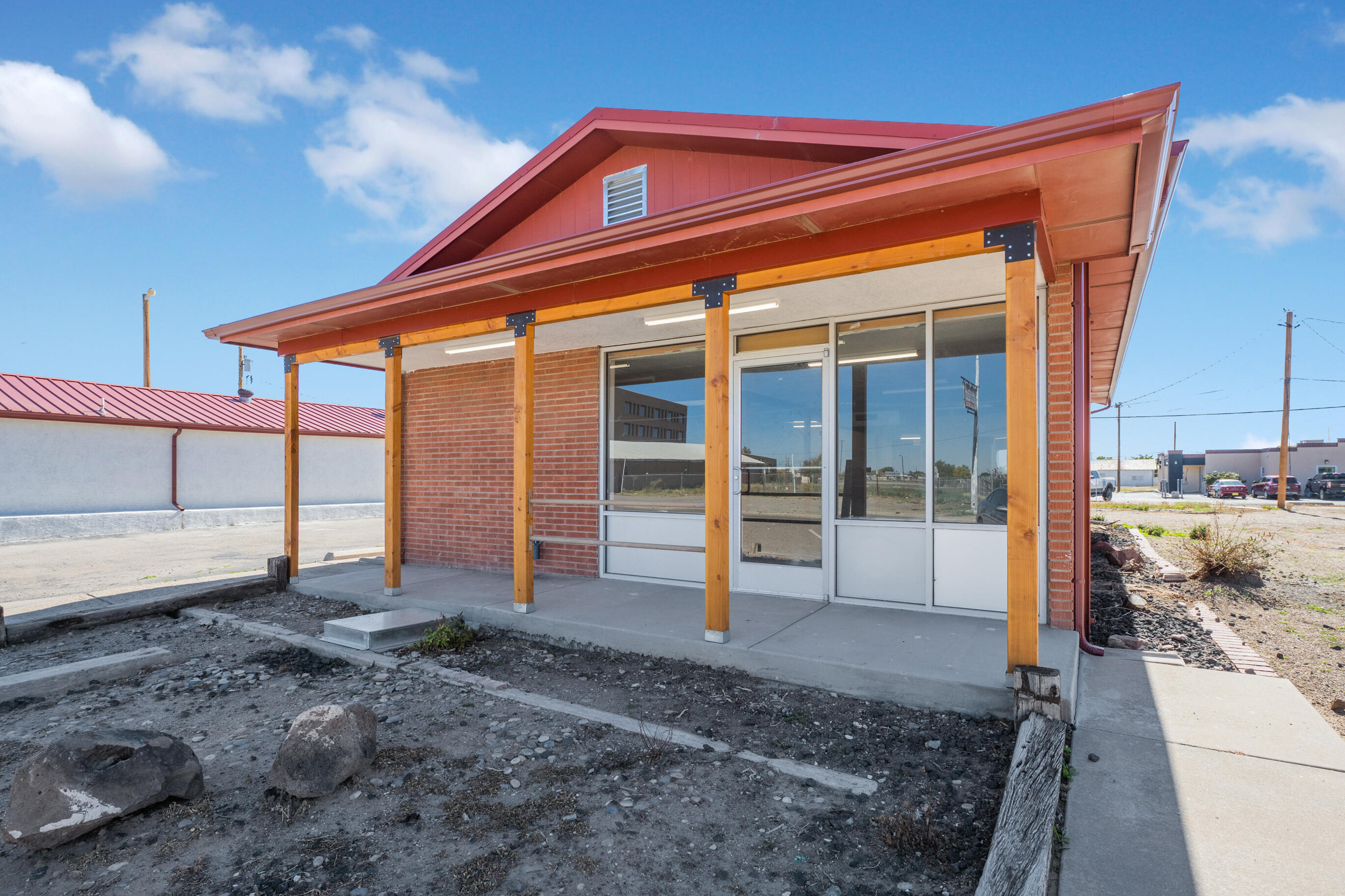 Commercial Sale in Belen 2