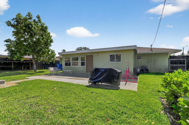 735 La Costa Way, House other with 3 bedrooms, 2 bathrooms and null parking in Lantana FL | Image 37