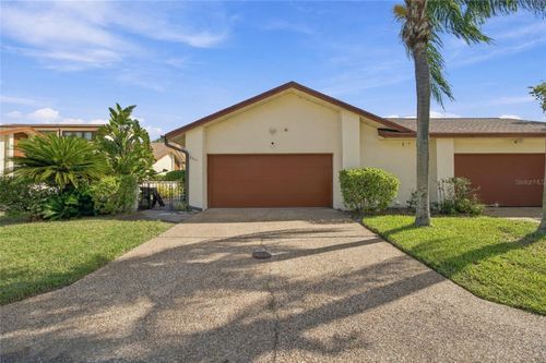 6015 Courtside Dr, BRADENTON, FL, 34210-4018 | Card Image
