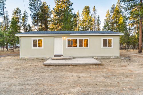 152224 Silver Spur Rd, La Pine, OR, 97739-9261 | Card Image