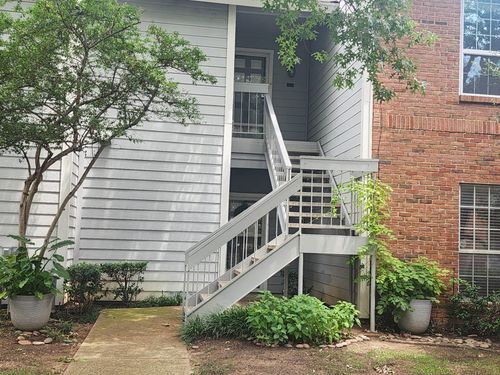 unit-220-2106 Amesbury Dr, Arlington, TX, 76011-2142 | Card Image
