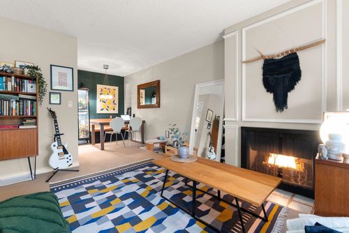 2366 Wall St, Vancouver, BC, V5L4Y1 | Card Image