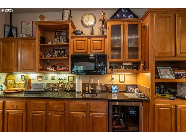 Wet Bar | Image 23