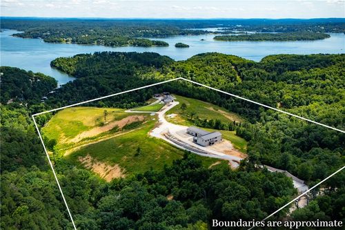 10257 Broken Bow Trl, Rogers, AR, 72756-8792 | Card Image