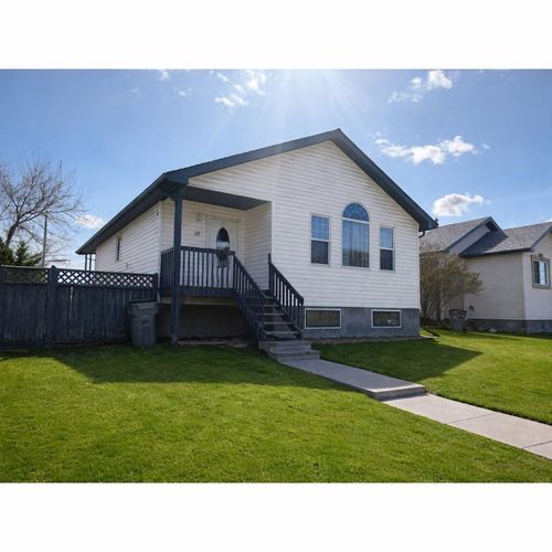 22 Kreiner Cres, Whitecourt, AB, T7S1X5 | Card Image