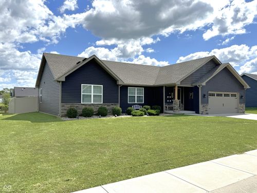 196 Crestwood Ave, Crawfordsville, IN, 47933-2371 | Card Image