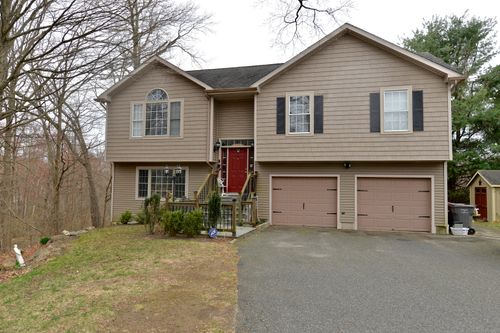 580 Horton Hill Rd, Naugatuck, CT, 06770-4846 | Card Image