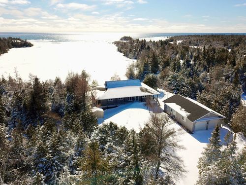 34 Hatt St, Tobermory, ON, N0H2R0 | Card Image
