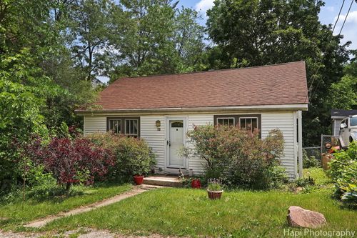 13 Highview Ave, Fox Lake, IL, 60020-1812 | Card Image