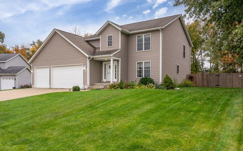 5619 Buckhorn Ln, Davenport, IA, 52802-2309 | Card Image