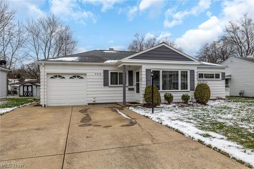 9913 Manorford Drive, Parma Heights, OH, 44130 | Card Image