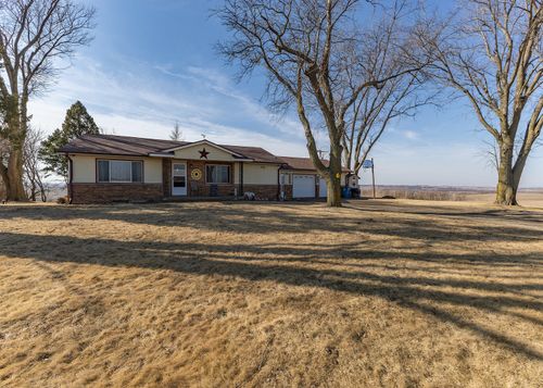 3779 Highway 136, Bryant, IA, 52727-9616 | Card Image