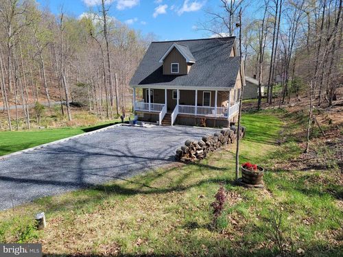 538 Black Twig Rd, LINDEN, VA, 22642-6463 | Card Image