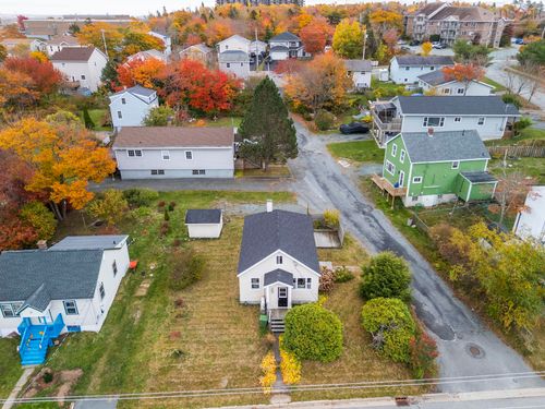92 Withrod Dr, Halifax, NS, B3N1B7 | Card Image