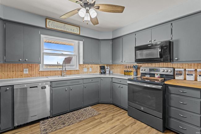 5135 W 100 N, House other with 3 bedrooms, 3 bathrooms and null parking in Kokomo IN | Image 9
