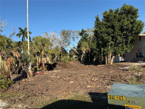 580 Neptune Ave, LONGBOAT KEY, FL, 34228-2915 | Card Image