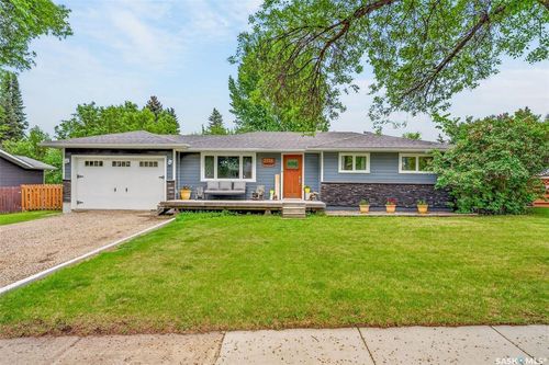 2326 Mcdonald Ave, Prince Albert, SK, S6V2V6 | Card Image