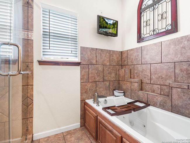 1131 Meadow Stream Dr, House other with 4 bedrooms, 2 bathrooms and null parking in Spring Branch TX | Image 18