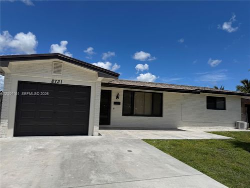 8721 Nw 11th St, Pembroke Pines, FL, 33024 | Card Image