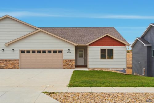 3051 Hoefer Ave, Rapid City, SD, 57701-7202 | Card Image