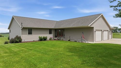 E11910 County Road K, Augusta, WI, 54722-7484 | Card Image