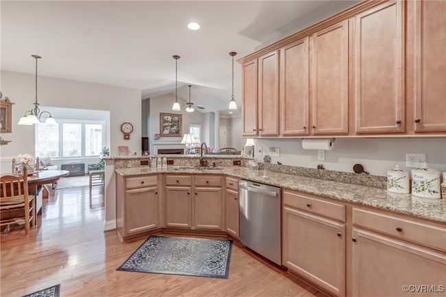 10922 Lantern Way, Condo with 3 bedrooms, 2 bathrooms and null parking in North Chesterfield VA | Image 23