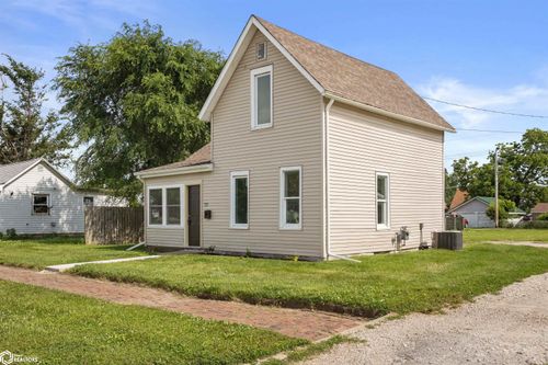 707 Bromley St, Marshalltown, IA, 50158-2022 | Card Image