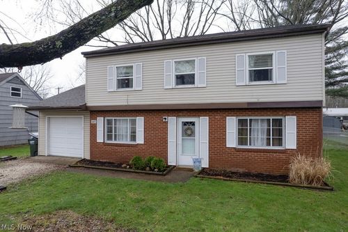 3415 Hanover Dr, Kent, OH, 44240-6611 | Card Image