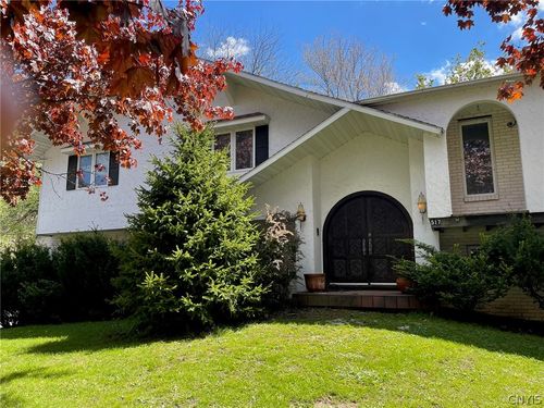 517 Hatherleigh Dr, Syracuse, NY, 13209-2218 | Card Image