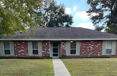 16712 Fort Pulaski Ave, House other with 3 bedrooms, 2 bathrooms and null parking in Baton Rouge LA | Image 1