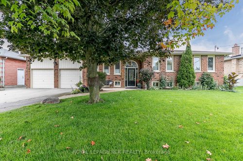 99 Toll Rd, Holland Landing, ON, L9N1G7 | Card Image