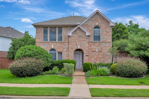 8704 Stonecrest Dr, Irving, TX, 75063-4288 | Card Image