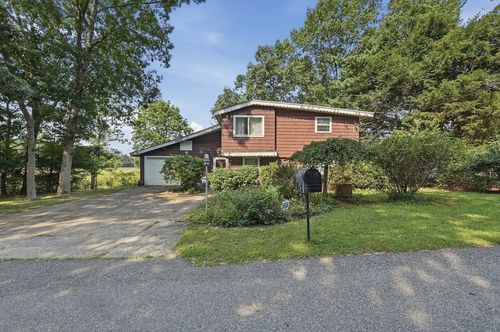 3 Point St, Assonet, MA, 02702-1383 | Card Image