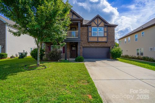 10916 Tower Oak Dr, Charlotte, NC, 28269-5051 | Card Image