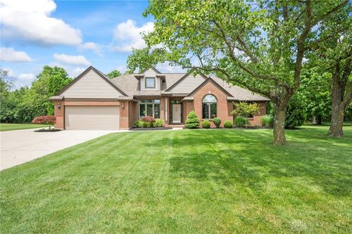 2335 Blackoak Dr, Troy, OH, 45373-9202 | Card Image