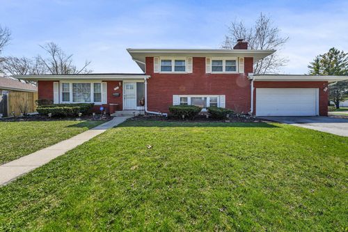 751 164th Pl, South Holland, IL, 60473-2370 | Card Image