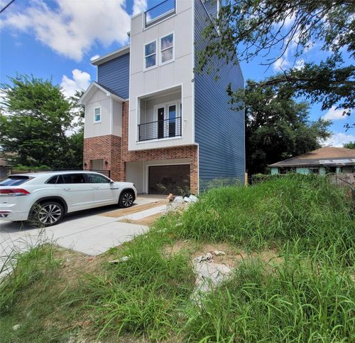 2807 Tierwester St, Houston, TX, 77004-3336 | Card Image