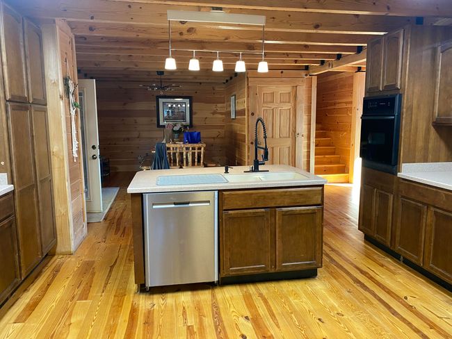 431 Harold Luke Rd, House other with 4 bedrooms, 4 bathrooms and null parking in Campton KY | Image 37